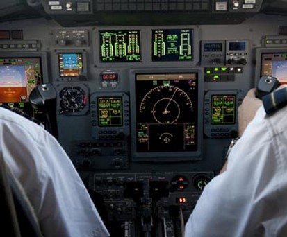 Cockpit: Künftig soll kein Pilot mehr alleine sein dürfen.