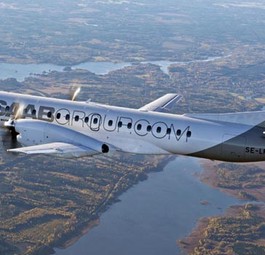 Die Saab 340 war ein großer Erfolg. Und so entschied sich der schwedische Hersteller 1988, ein vergrößertes Modell zu bauen. Auch sie war technisch gut, mit einer Reisegeschwindigkeit von 665 Kilometern pro Stunde war die Saab 2000 etwa sehr schnell.