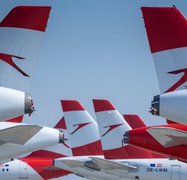 Geparkte Flieger von Austrian Airlines: Nicht alle heben wieder ab.