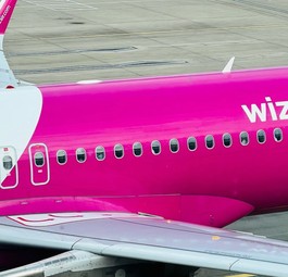 Flieger von Wizz Air: Die Airline wächst langsamer als geplant.