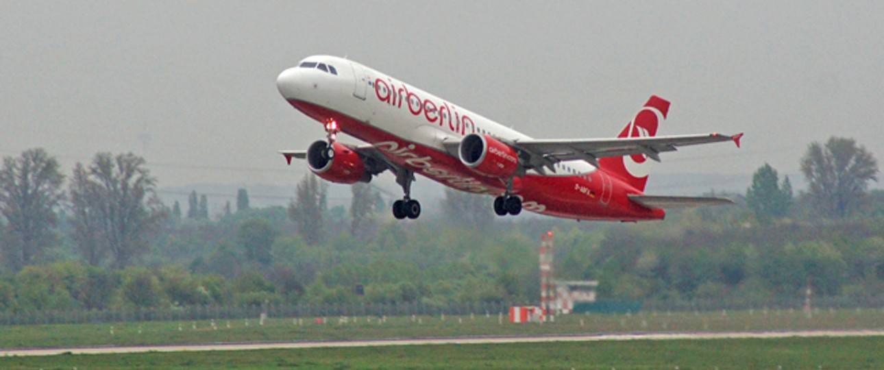 Flieger von Air Berlin: Die deutsche Airline ist auf Etihad angewiesen.