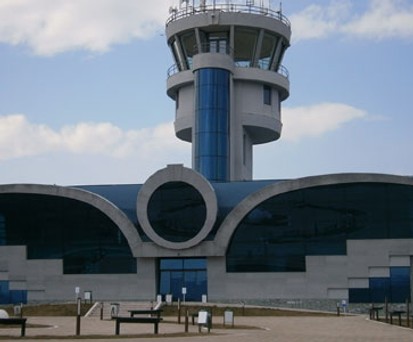 Der Tower ist fertig, das Terminal ist offen: Der Flughafen Stepanakert hat noch nie ein Flugzeug gesehen.