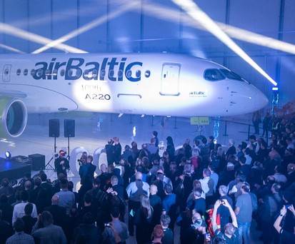 Übergabe des 100. Airbus A220 im Jahr 2019 in Mirabel: Der Hersteller baut aus.