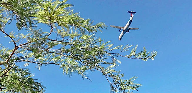 ATR von Israir im Landeanflug auf Eilat: Die Fluggesellschaft wechselt den Besitzer.
