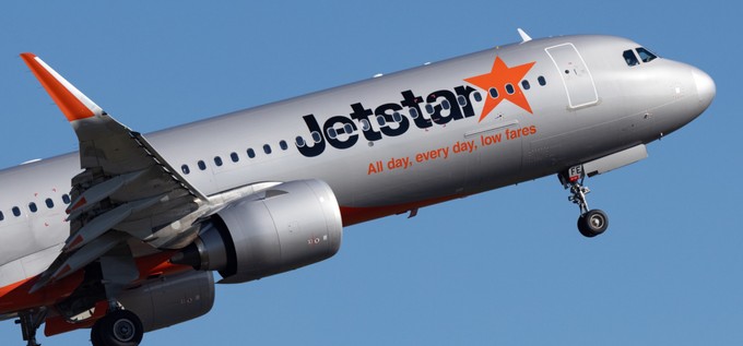 Im Juni 2025 teilte Qantas mit, dass sie ihre Billigtochter Jetstar Asia aus Singapur schließen wird. Die übrigen Ableger – darunter Jetstar Japan und Jetstar Airways in Australien – sind nicht betroffen.