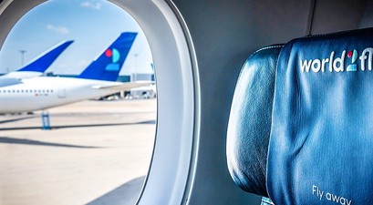 Flieger von World 2 Fly: Die Airline fliegt für Corendon von Düsseldorf nach Curação.