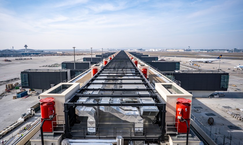 frankfurt terminal 3 Pier 1 © Dieter Hassinger