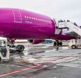 Flieger von Wow Air: Werden werden wieder Jets in diesen Farben abheben?
