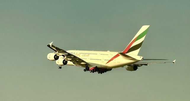 Airbus A380 von Emirates beim Start in Dubai: Bald in Berlin und Stuttgart zu sehen?