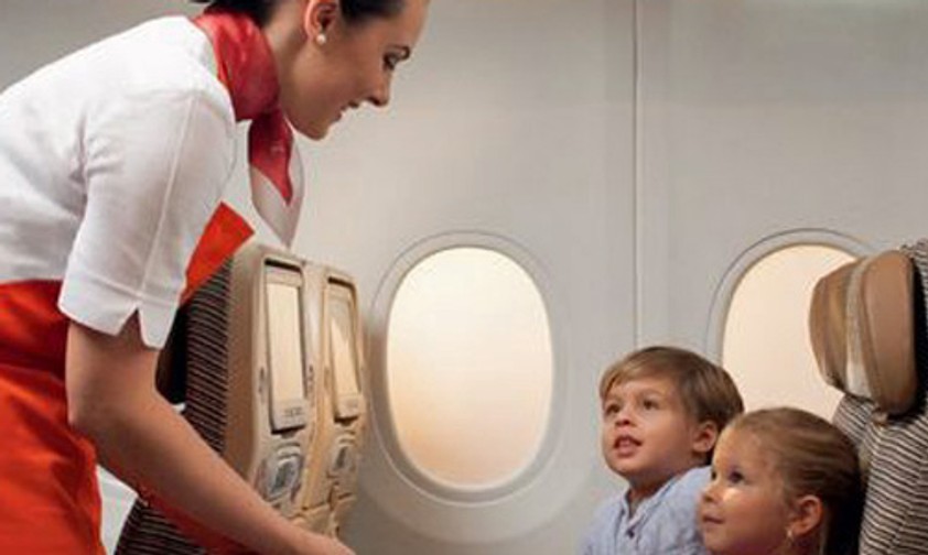 Kindermädchen von Etihad: Top-ausgebildet.
