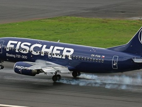 Boeing 737 der alten Fischer Air: In diesem Jahr sollte die Airline erneut abheben.