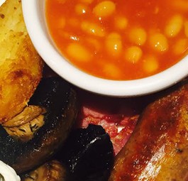 Full English: Zumindest für Briten ist hier klar, dass es Frühstückszeit ist.