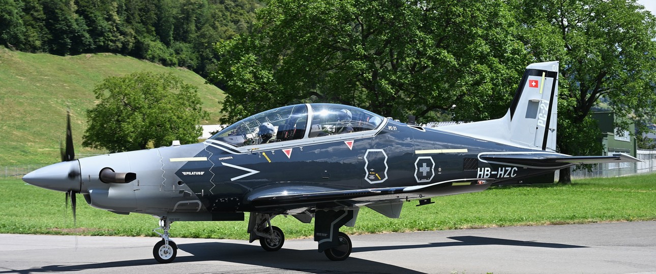 Pilatus PC-21 in ungewöhnlicher Lackierung: Über die HBHZC wird gerätselt.