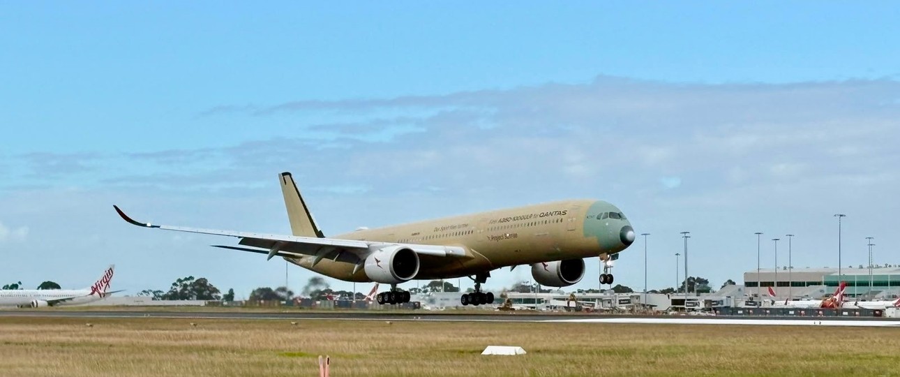 Der Airbus A350-1000 ULR mit der Kennung F-WULR ist um 10:43 Ortszeit zum ersten Mal auf australischem Boden gelandet.  