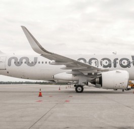 ES-MBC von Marabu: Der Airbus A320 Neo steht in München am Boden.