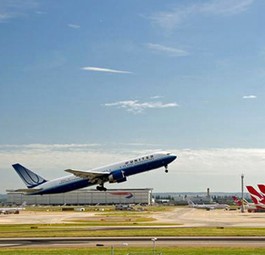 Die Nordpiste mit Kontrollturm: Weniger Verkehr in Heathrow.