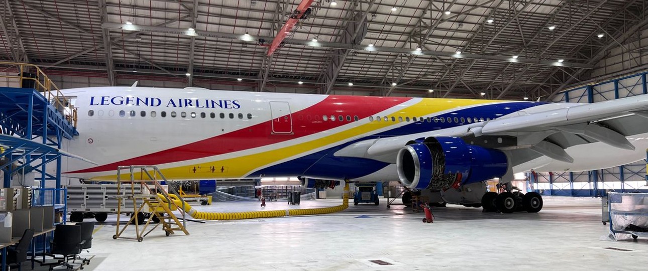 Der zweite Airbus A340-300 von Legend Airlines: Flog vorher für Air Belgium, ebenso wie ...