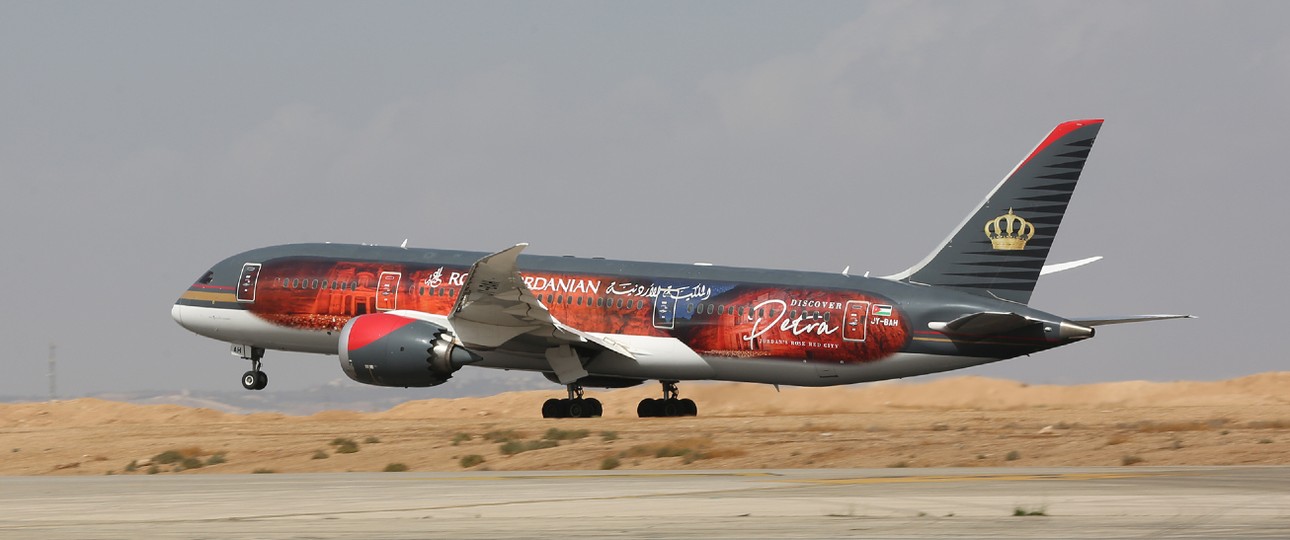 Die Boeing 787-8 mit dem Kennzeichen JY-BAH: Sie trägt ...