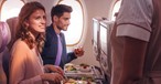 Economy-Passagiere: Wem egal ist, wo er sitzt, der kann den Zuschlag wie bei anderen Airlines umgehen.