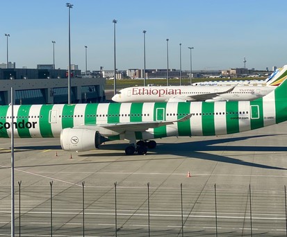 Airbus A330 Neo von Condor vor dem T3: Der Umzug ist für April 2027 geplant.