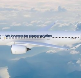 Lufthansa Sonderlackierung: Viel lackiert ist auf dem Airbus A350 nicht.