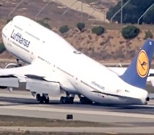Boeing 747-8 von Lufthansa: Am 10.Oktober wäre es fast zu einem Tailstrike in Los Angeles gekommen. 