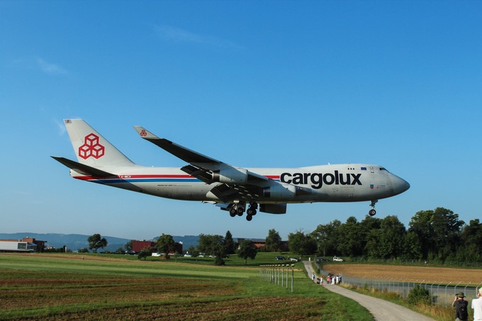 Jumbo von Cargolux.