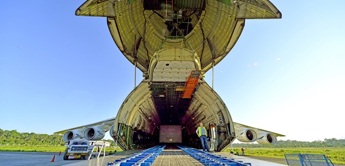 Blick ins Innere: Das größte Flugzeug der Welt in Bolivien.