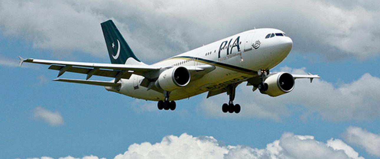 Airbus A310 von PIA. Von Unbekannten beschossen.