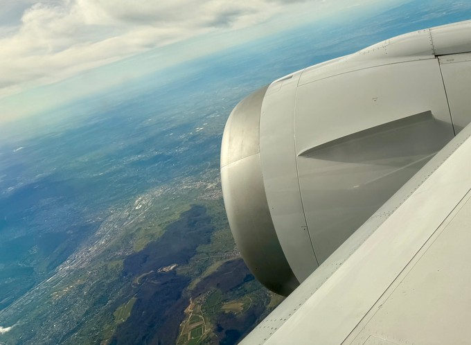 ... Stuttgart. Der Sonderflug überflog die drei Städte einfach.