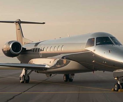 Embraer Legacy 600/650: Peakjet zeigt das Flugzeug mit bis zu 13 Plätzen auf ihrer Website. 