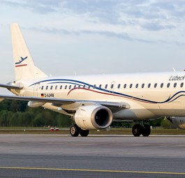Embraer E190 in den Farben von Lübeck Air: Ein Bild der Vergangenheit.
