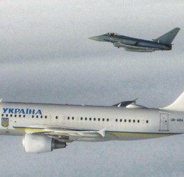 Der ukrainische Regierungsjet UR-ABA: Begleitet von der deutschen Luftwaffe.