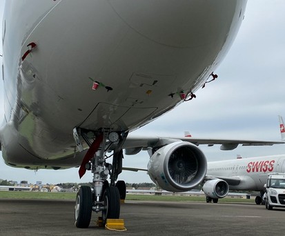 Geparkte Jets von Swiss in Dübendorf: Zurück an die Basis.