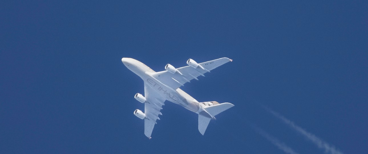 Flieger am Himmel: Die Emissionen werden weniger.