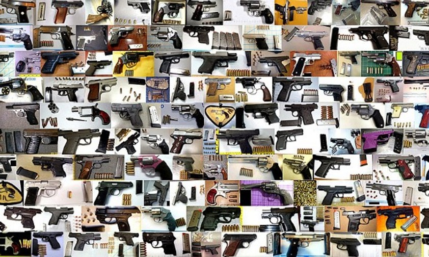 Im Jahr 2013 fanden die Inspektoren 1813 Feuerwaffen, wovon 84 Prozent geladen waren. Der Flughafen mit den meisten Waffenfünden (111 Stück) war Atlanta. Aber auch zahllose Messer und andere verbotene Gegenstände findet man auf dem Blog der Behörde.