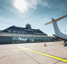 Das neue Terminal am Flughafen Braunschweig(Wolfsburg: mehr Platz, mehr Komfort.