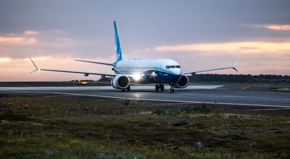 boeing 737 max 10 island