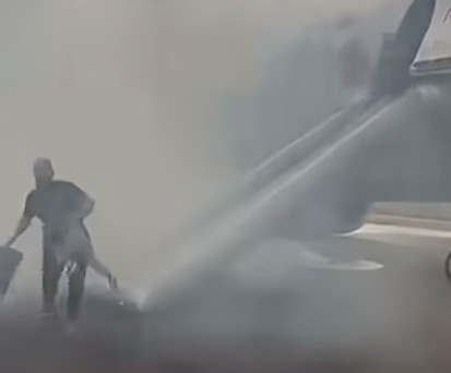 evakuierung flugzeug koffer