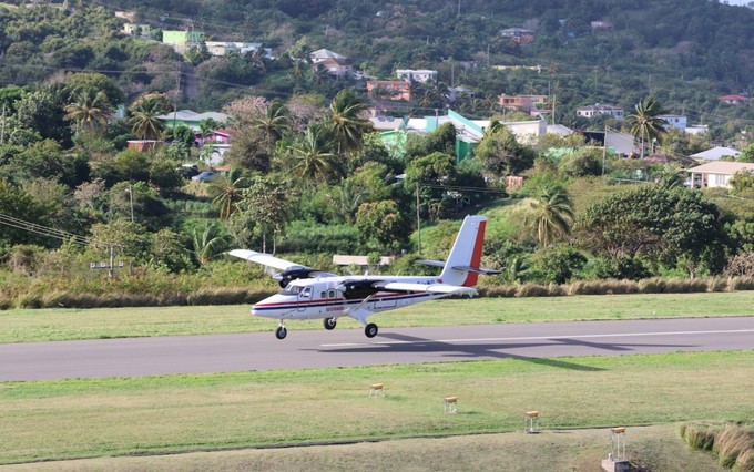 6. Von Saba nach St. Maarten fliegt man 44 Kilometer. Auf dieser Strecke ist Winair unterwegs.
