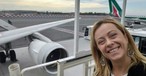 Giorgia Meloni vor Flugzeugen von ITA Airways: Schnelle Privatisierung.