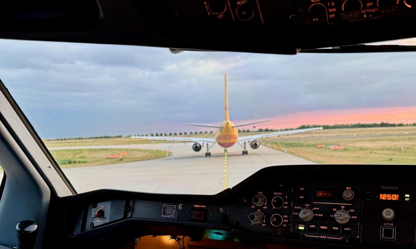Cockpit des Airbus A300: Leistungsträger in der Flotte von DHL.