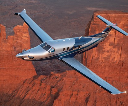 Der Pilatus PC-12 hat eine Reichweite von 3417 Kilometer.