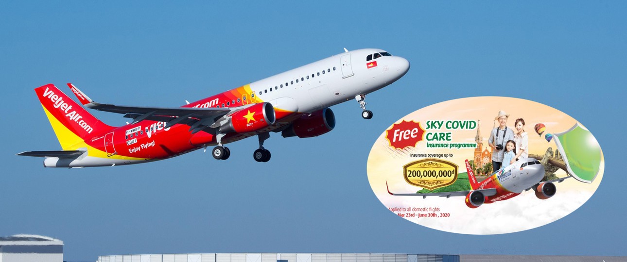 Vietjet-Flieger und die Werbung für die Versicherung: Sky Covid Care.