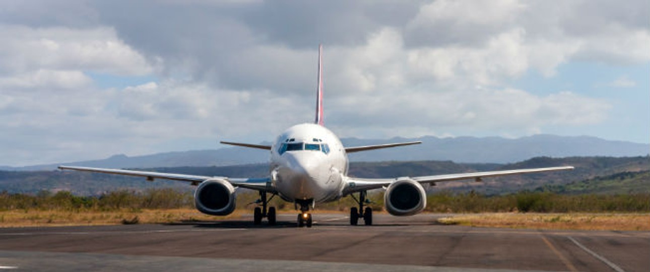 Flughafen Monrovia: Liberia soll ab Sommer wieder eine eigene, nationale Fluggesellschaft mit zwei Flugzeugen kriegen.