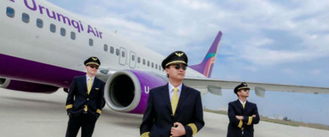 Piloten von Urumqi Air: Die Fluglinie lockt mit hohen Gehältern.