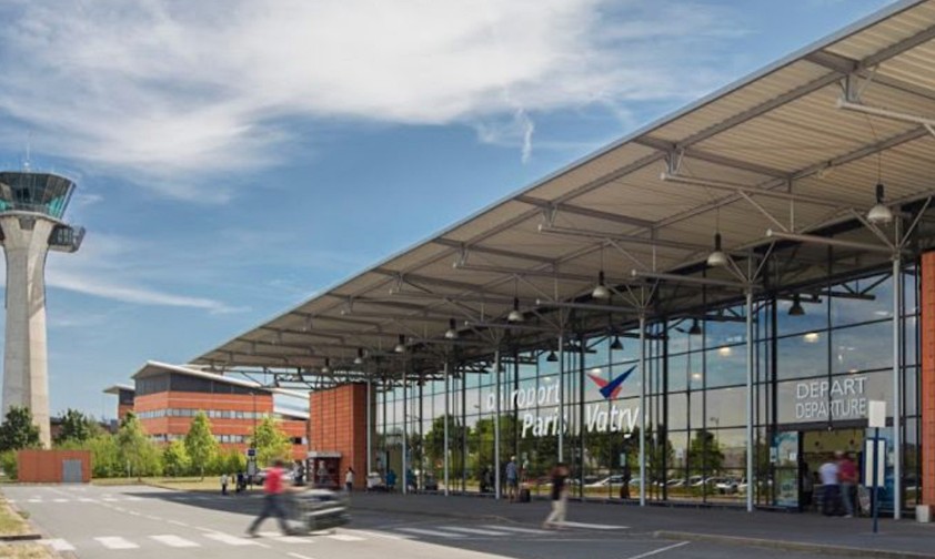 Flughafen Châlons Vatry: Nannte sich zuerst Paris-Vatry, nun nur noch XCR.