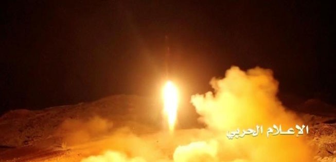 Aufnahme des Abschusses der Rakete im Huthi-Sender Al Masirah: Die Rakete verfehlte ihr Ziel.
