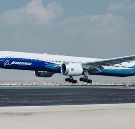 Boeing 777-9 bei der Landung in Dubai: Muss Wogen glätten.