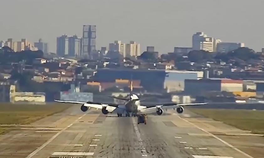Die Boeing 747-8 nach der Landung in São Paulo: Der Loste fragte nach dem Grund für den Mayday-Ruf.